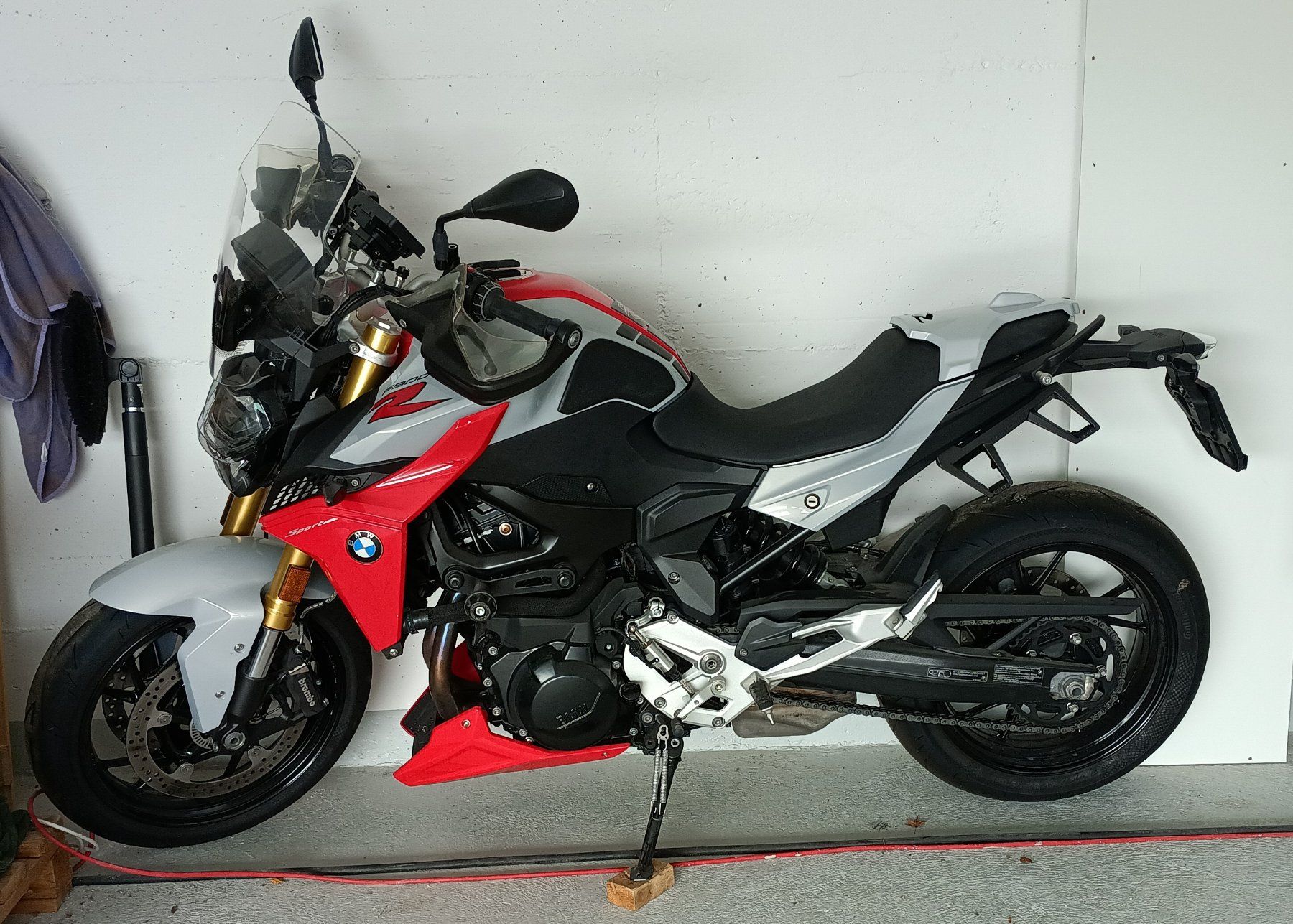 BMW Strada: BMW F 900 R – Usato da Bäretswil venduto da zozozozi