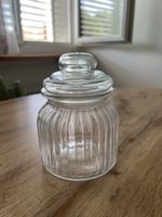 Glasgefäss mit Deckel