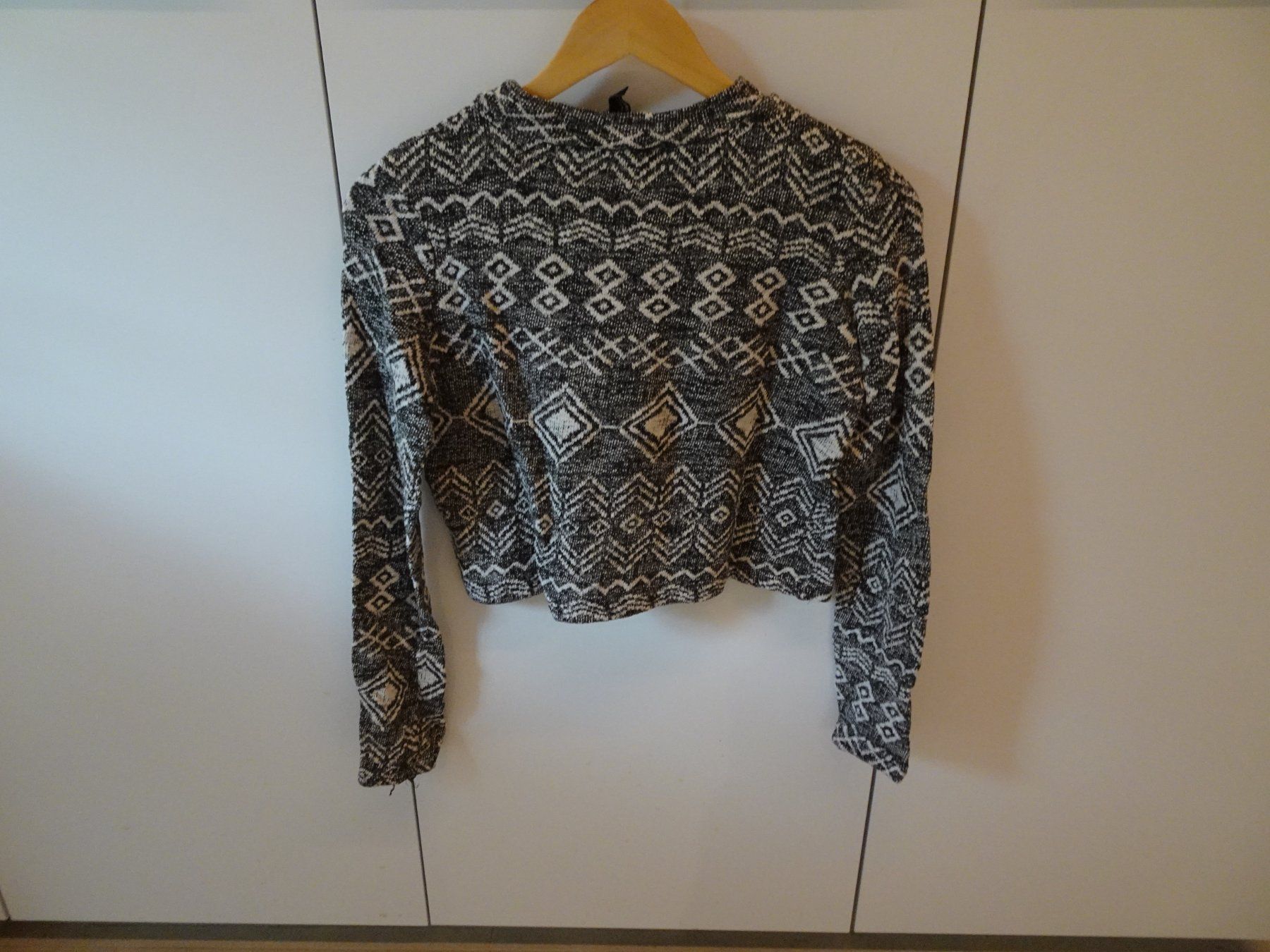 Maglioni & Felpe: Weiss-Schwarzer Strickpulli Forever 21 Gr. S - 260213 – Usato da Küssnacht am Rigi venduto da Good4Deckeli 1