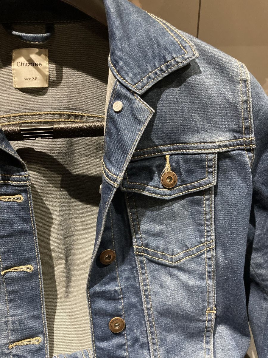 Jacken: Jeansjacke blau XS Chicorée – Gebraucht aus Buttisholz von Bellabusi 4