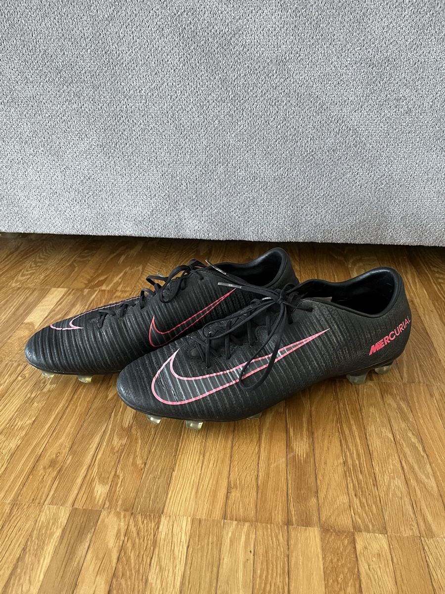 Nike Scarpe da uomo: Nike Fussballschuhe - Gr. 45 – Usato da Herzogenbuchsee venduto da Jana_1019