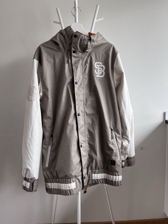 Nike SB Winterjacke XL, Top Zustand, wasserabweisend