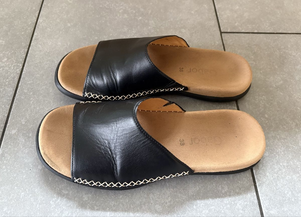 Gabor Scarpe da donna: Gabor Pantolette schwarz 38 – Nuovo (secondo la descrizione) da Leuzigen venduto da Bonjo
