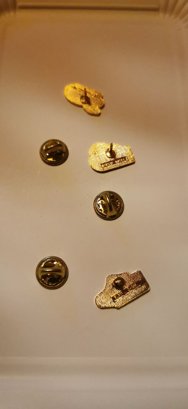 Placchette & Badge: Lot Pin's Tissot  – Usato da Genève venduto da vins50 1