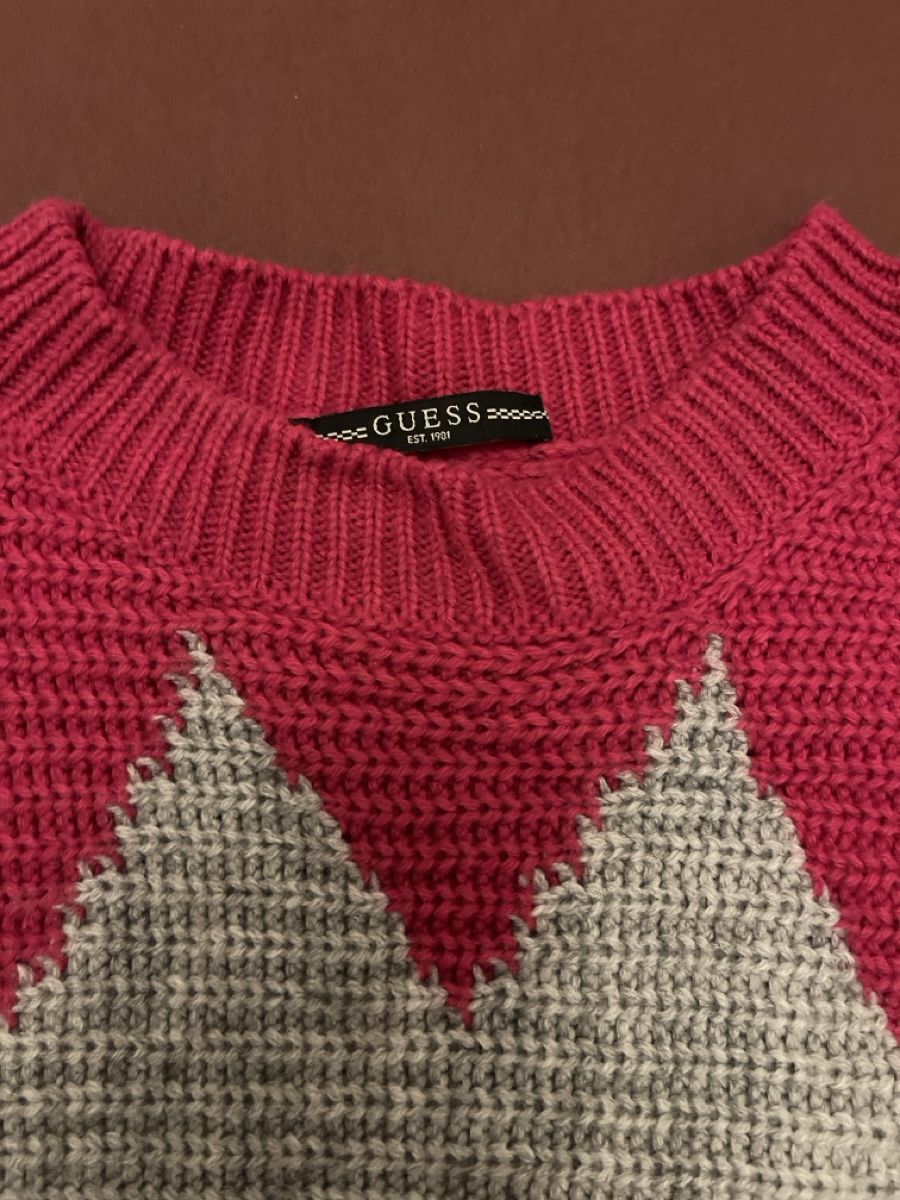 Guess Maglioni & Felpe: Grau-pink Guess Strickpullover in Gr.L – Usato da Niederwangen BE venduto da Diva_74 1