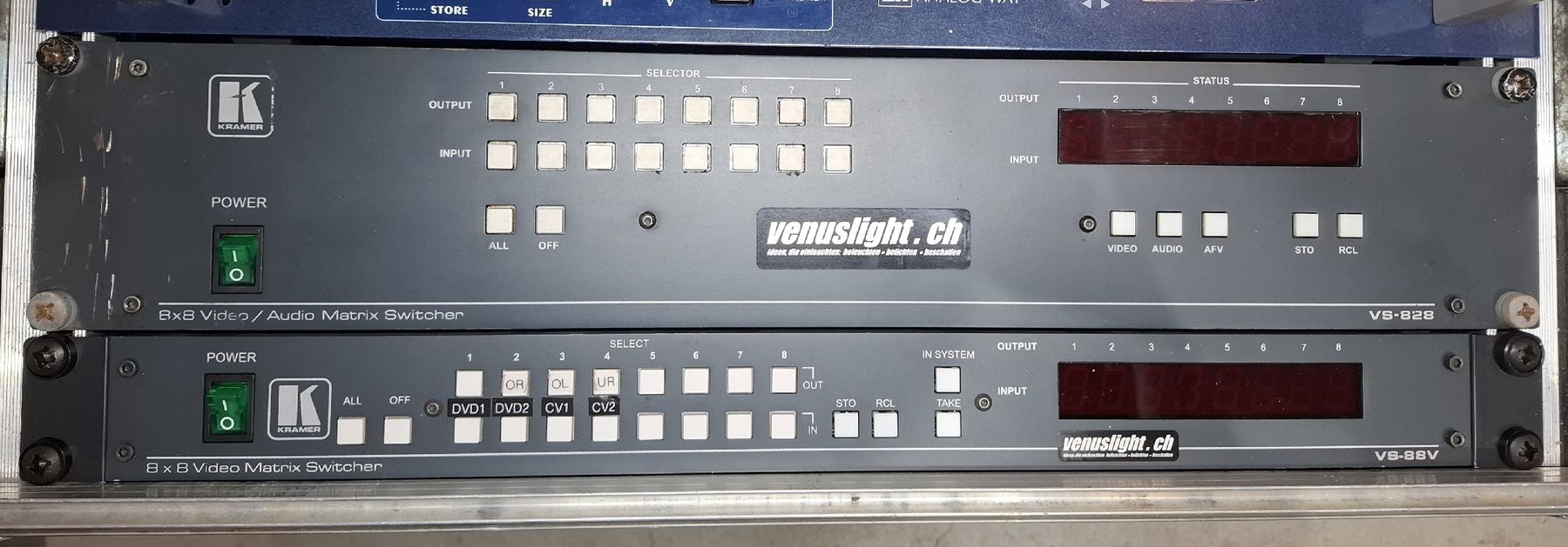 Kramer Console di mixaggio: Kramer VS-828 und VS-88V Matrix Switcher – Usato da Watt venduto da Gubrist