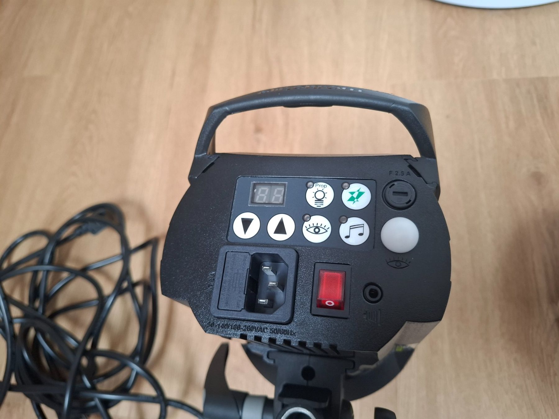 Elinchrom Flashs: Studioblitz Elinchrome D-Lite RX4 neuwertig – D'occasion à Dietwil par dir_kwy5 1