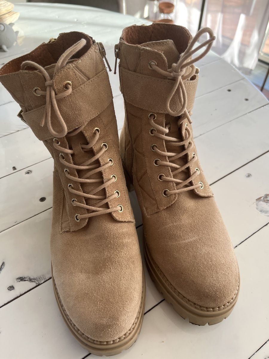 Scarpe da donna: Winterboots Veloursleder hellbraun Gr. 40 – Nuovo (secondo la descrizione) da Rüti ZH venduto da huzzelrock