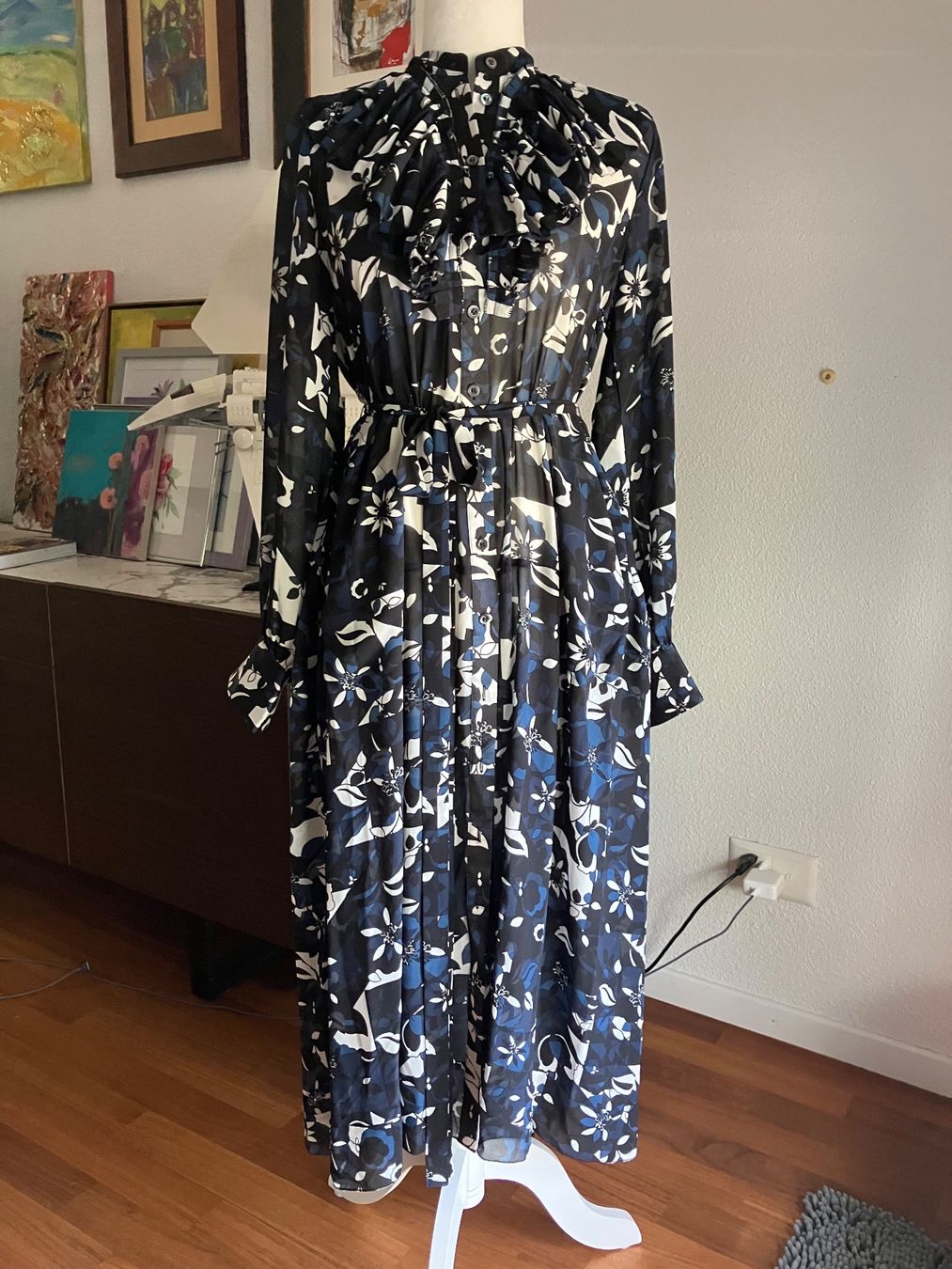 High Vestiti: NEU High Use Kleid Gr. S/M (IT 42) – Nuovo e nell'imballaggio originale da Windisch venduto da Lyudmila01 1