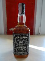 ältere Flasche Jack Daniels Whiskey
