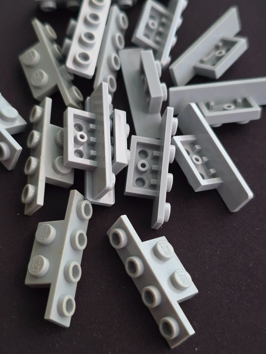 Lego Kit di costruzioni: Lego 18x Halterung (2436) hellgrau – Usato da Basel venduto da Swi-7621