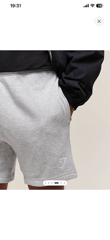 Pantaloni: GYMSHARK CREST 7'' SHORTS NEU!!! – Usato da Ellikon a d Thur venduto da zwe_q6d8 1