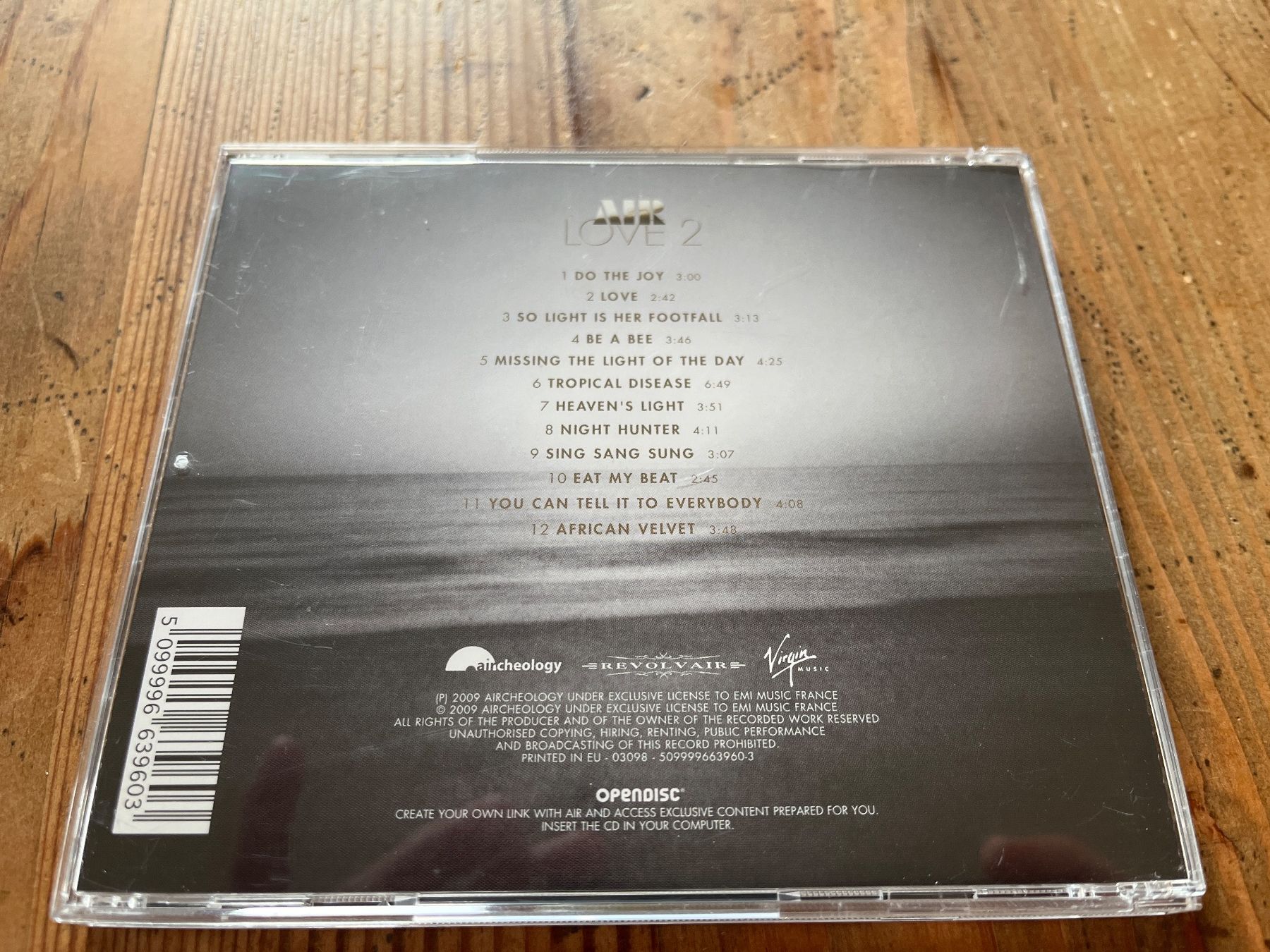CD: AIR - Love 2 - CD - Top Zustand – Usato da Brugg AG venduto da corkycanada 1