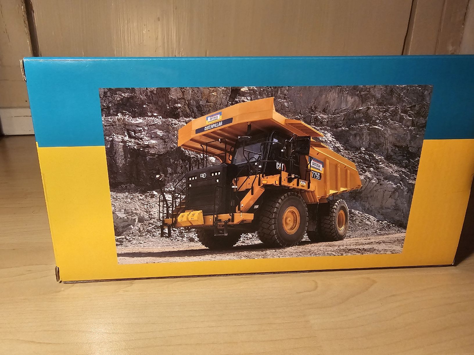 Caterpillar Kits de montage: CAT 775G Eberhard 1:50 – Neuf avec emballage d'origine à Ernetschwil par Volvo0815 2