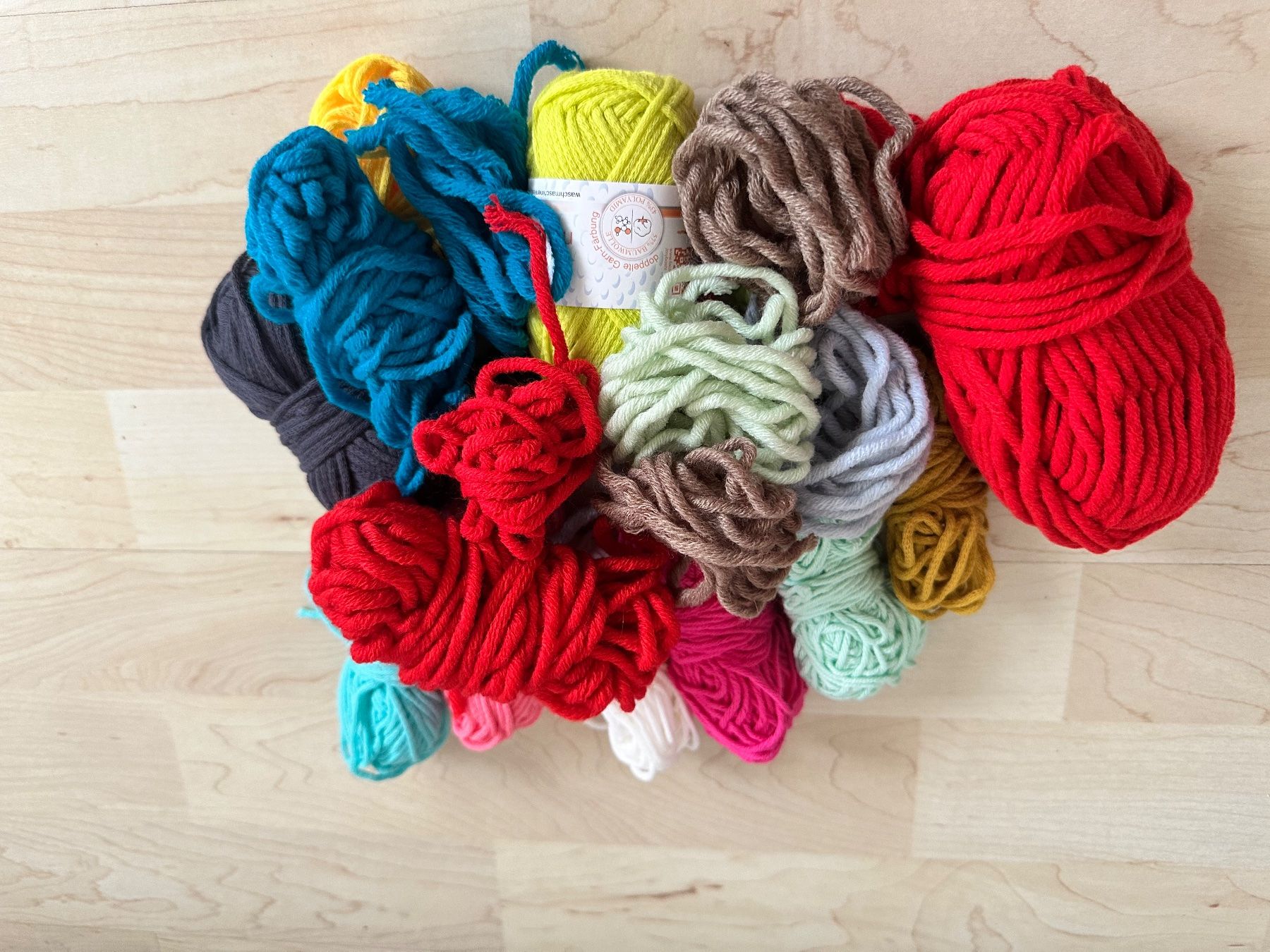 Lana: grosses Wollpaket, ca. 3.7 kg – Usato da Pfäffikon ZH venduto da AnjaAlbertin 2