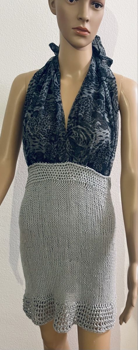 Robes:  Kleid Grösse M, Neckholder Kleid – Neuf avec emballage d'origine à Au ZH par Jaggy4 1