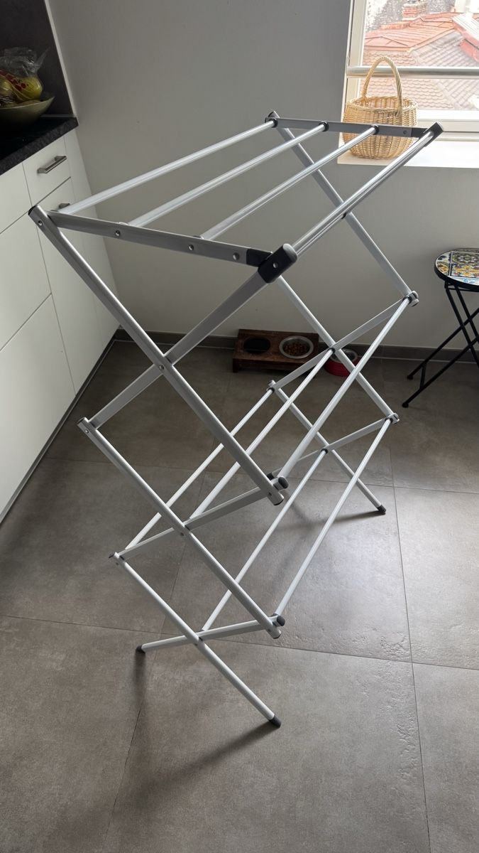 Wäschetrockner: Clothes horse tower foldable white – Neu (gemäss Beschreibung) aus Lausanne von Denis_G