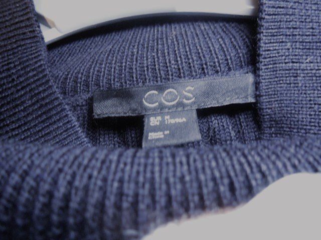 Cos Maglioni & Felpe: Gr. 38 navy COS Rippstrick-Wollpullover eher oversize NP185 – Usato da Basel venduto da FRAU.ZAUBER.MOND 4