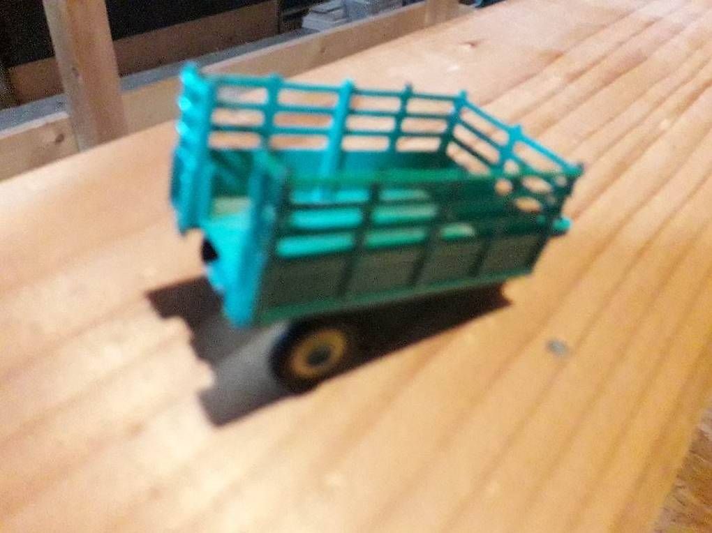 Rimorchi: Remorque Husky Farm Trailer. – Usato da Morges venduto da pha_9xnc