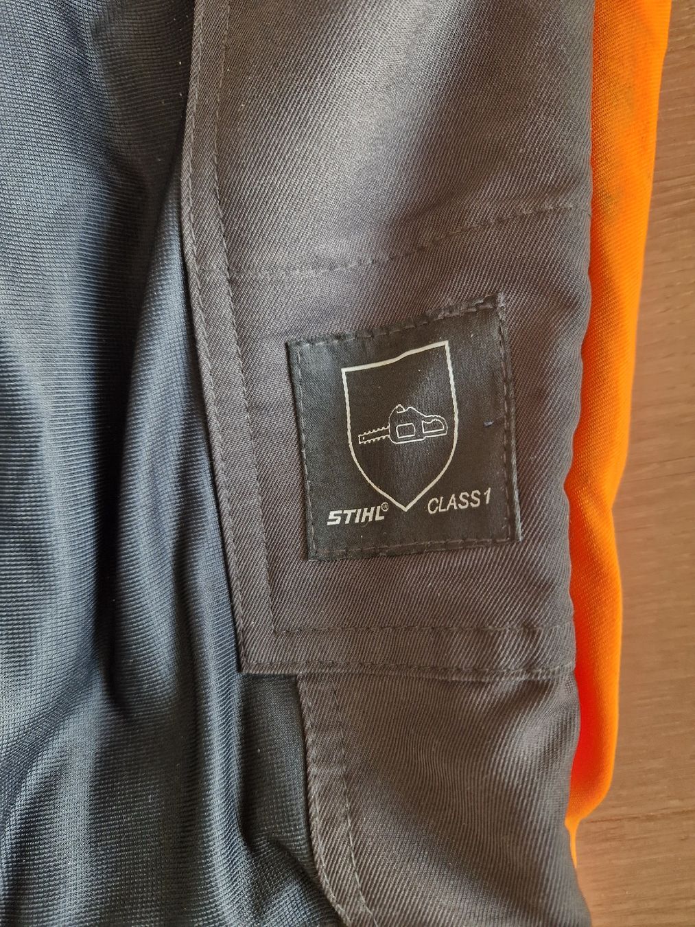 Pantaloni: Schnittschutzhose Forsthose Stihl function Gr. 48 – Usato da Rothenburg venduto da Transat2 2