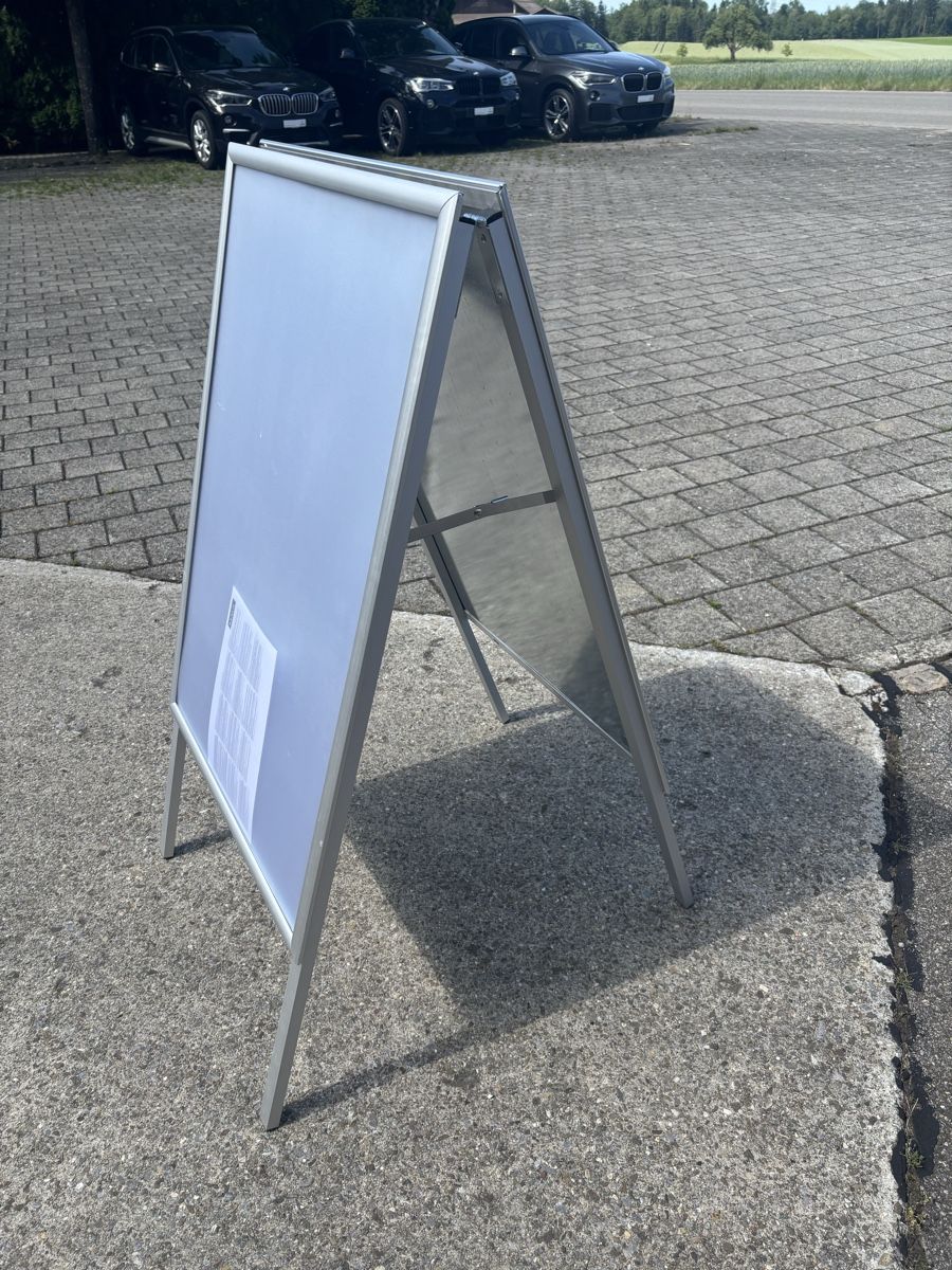Allestimento di negozi e stand fieristici: Ausstellständer für Plakate – Usato da Tagelswangen venduto da Bluefox_Crafting 1