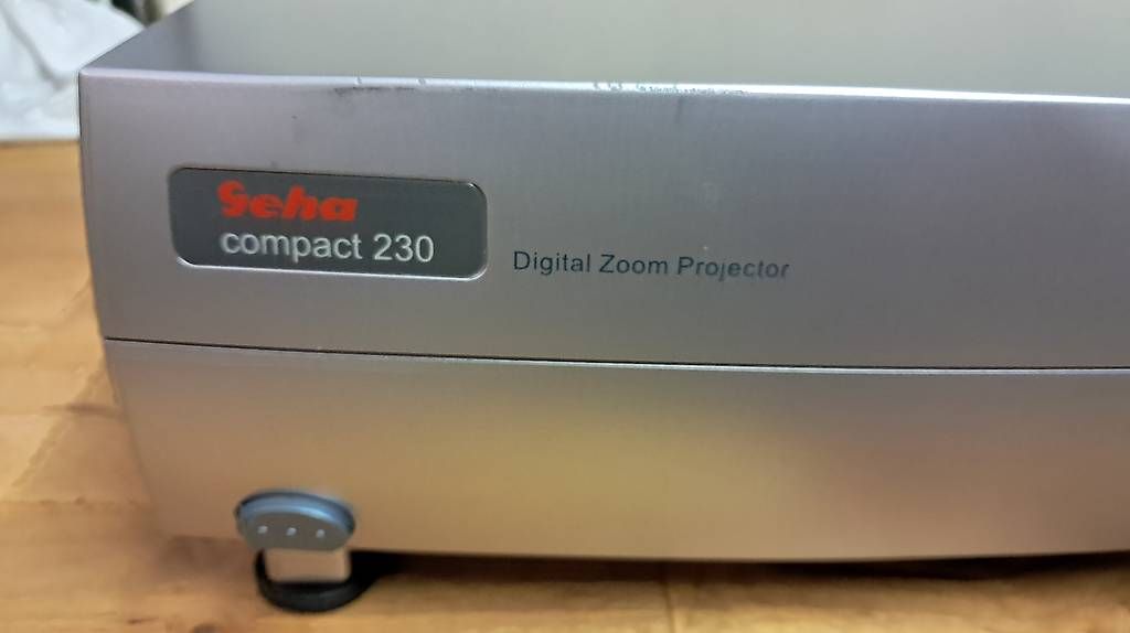 Vidéoprojecteurs: Beamer Geha Compact 230 – D'occasion à Steckborn par humunuku 2