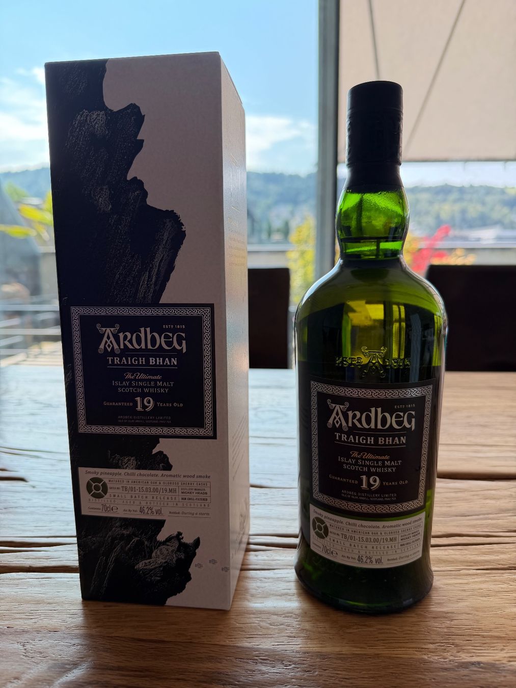 Ardbeg Spiritueux: Ardbeg Traigh Bhan Batch 1 – Neuf avec emballage d'origine à Buchrain par graad085