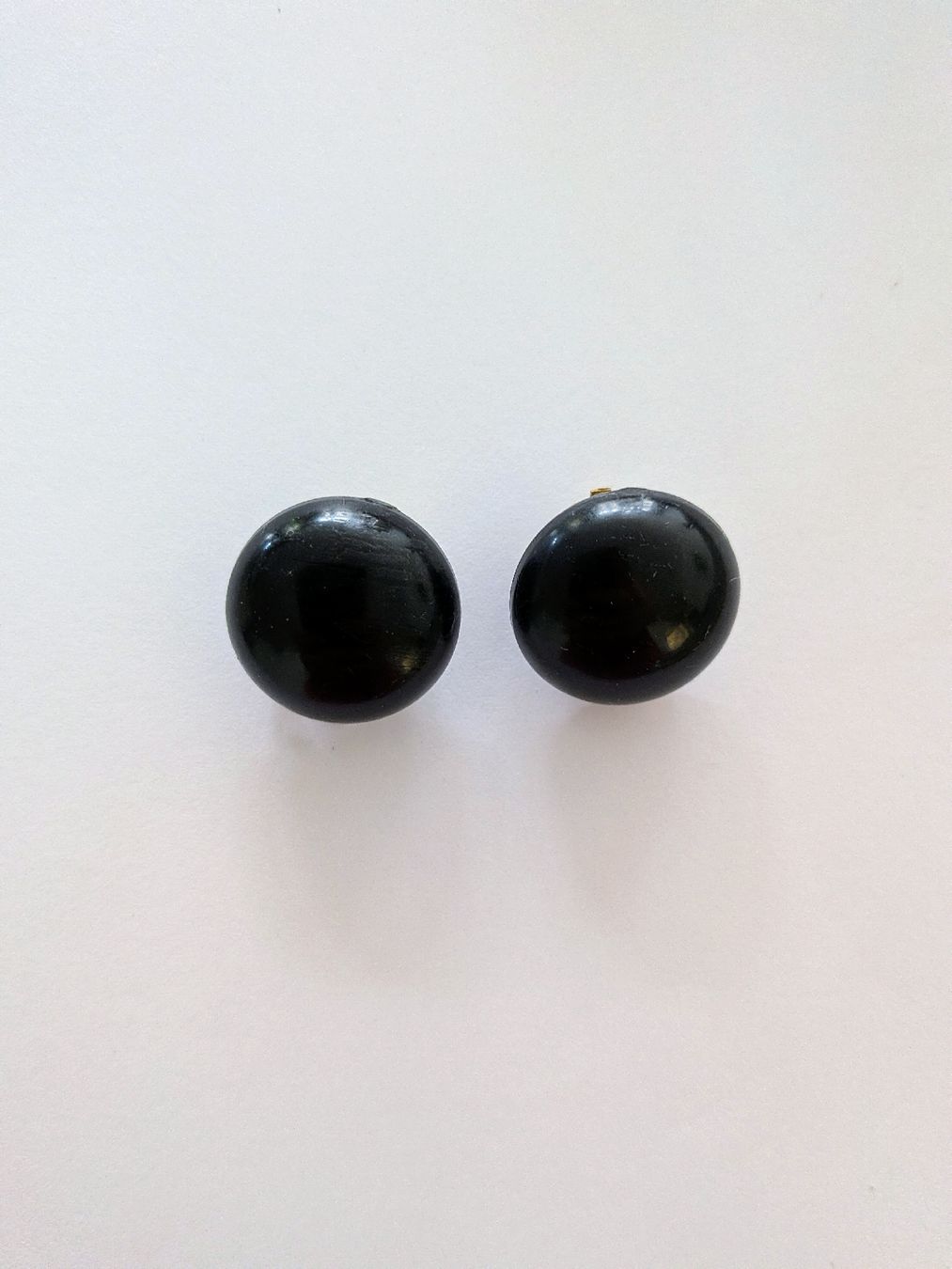 Orecchini pendenti & Orecchini a lobo: Round Clip Earrings Black Vintage – Usato da Lachen SZ venduto da joa_rf9n