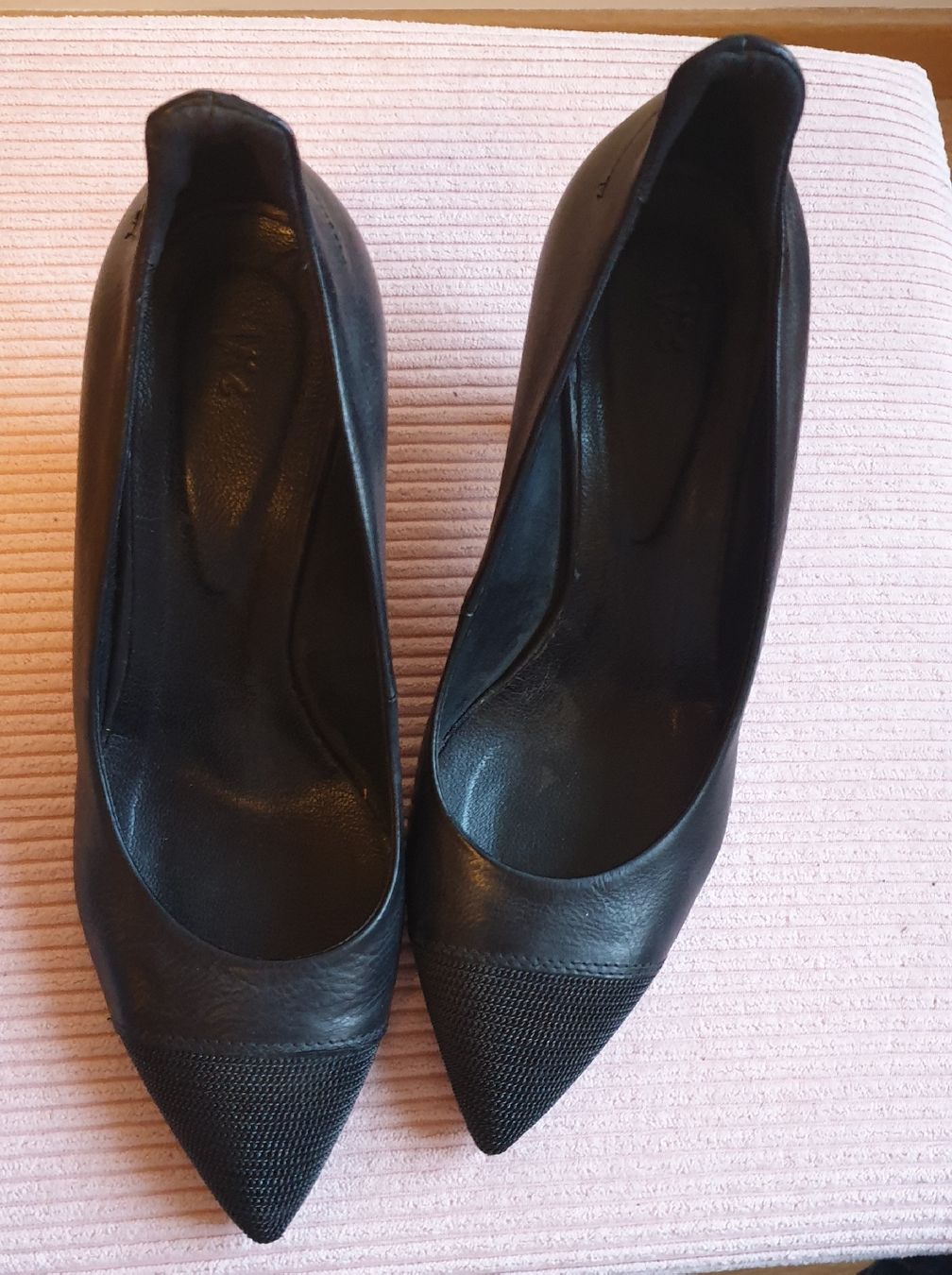 Scarpe da donna: Echtleder Pumps Grösse 37 – Usato da Wil SG venduto da Glitter