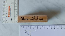 Stempel Stamp House Motiv "Made with Love" neu verpackt