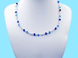 Damenhalskette Würfelkette Cube in Blau Türkis und Crystal