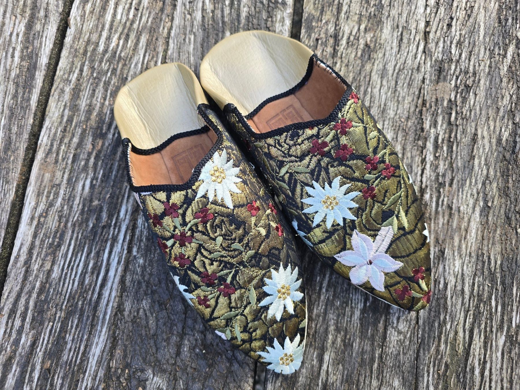Damenschuhe: Babouches: Stoff Brokat bunt (36)-ANGEBOT – Neu (gemäss Beschreibung) aus Romanshorn von Rachacha
