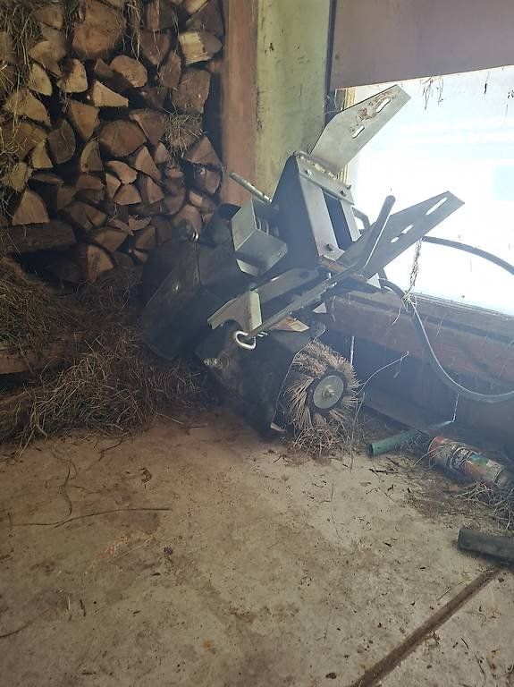 Toutes les machines: Kehrmaschine – D'occasion à Mauern par eli_kz96