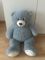 hellblauer Stoffbär