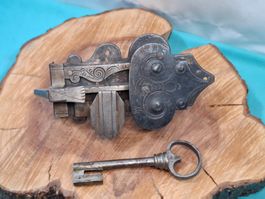 1 schönes Möbel Schloss mit Schlüssel DM5.4cm DL (4030#MBS3)