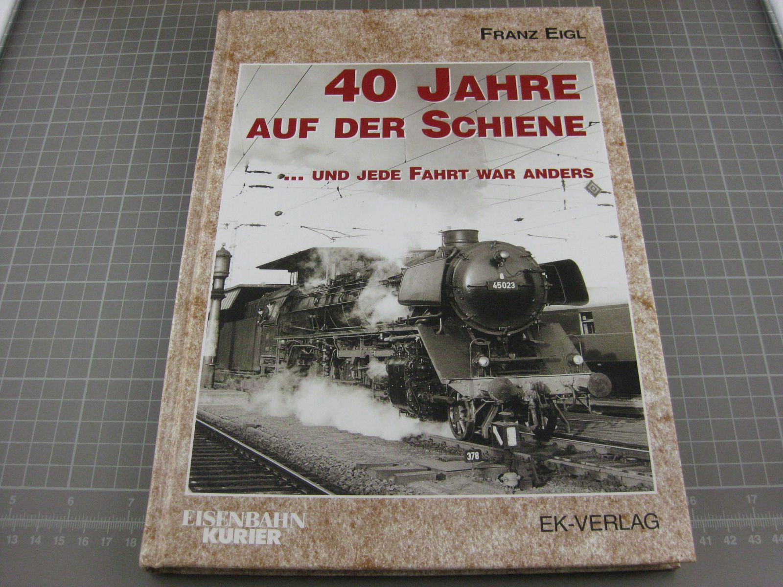 Libri: 40 Jahre auf der Schiene – Nuovo (secondo la descrizione) da Malters venduto da Marosko
