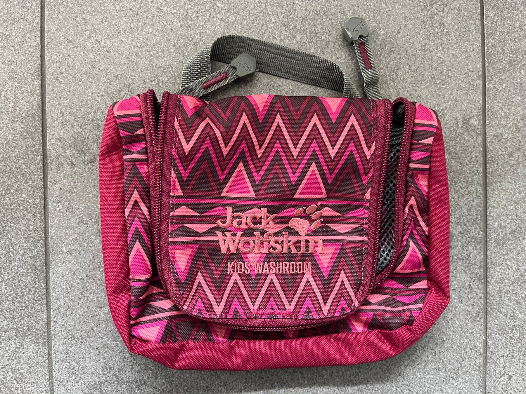 Jack Wolfskin Custodie per cosmetici: Kinder Kulturbeutel/Necessaire rot – Usato da Bösingen venduto da dankate