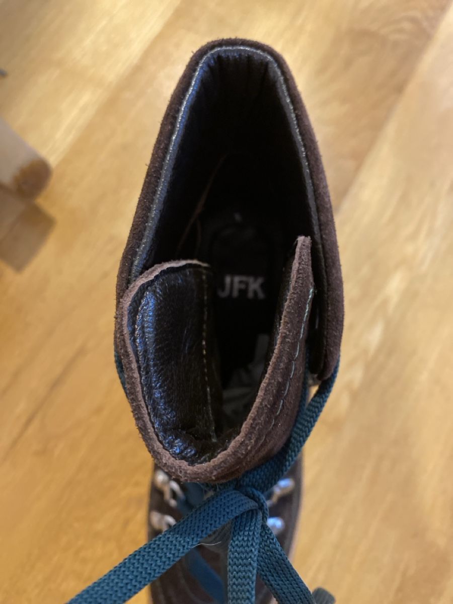 Scarpe da donna: Stiefeletten im traditionellen Stil, von JFK, – Usato da Zürich venduto da sim_hly6 7
