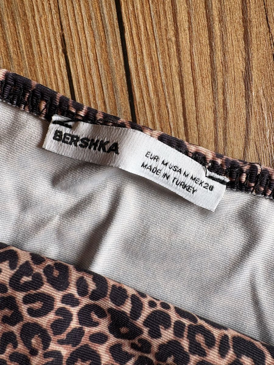 Bershka Top: Bershka Leopard Bandeau Top Gr. M/38 – Usato da Le Locle venduto da Kikaa99 1