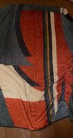 Weiche Kuscheldecke / Wohndecke mit modernem Muster