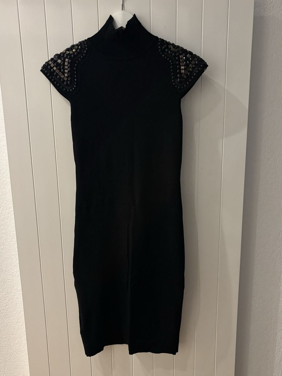 Mango Robes: Schickes, schwarzes MANGO Suits Kleid mit Schmucksteinen, S – D'occasion à St.Gallen par Monrose 4