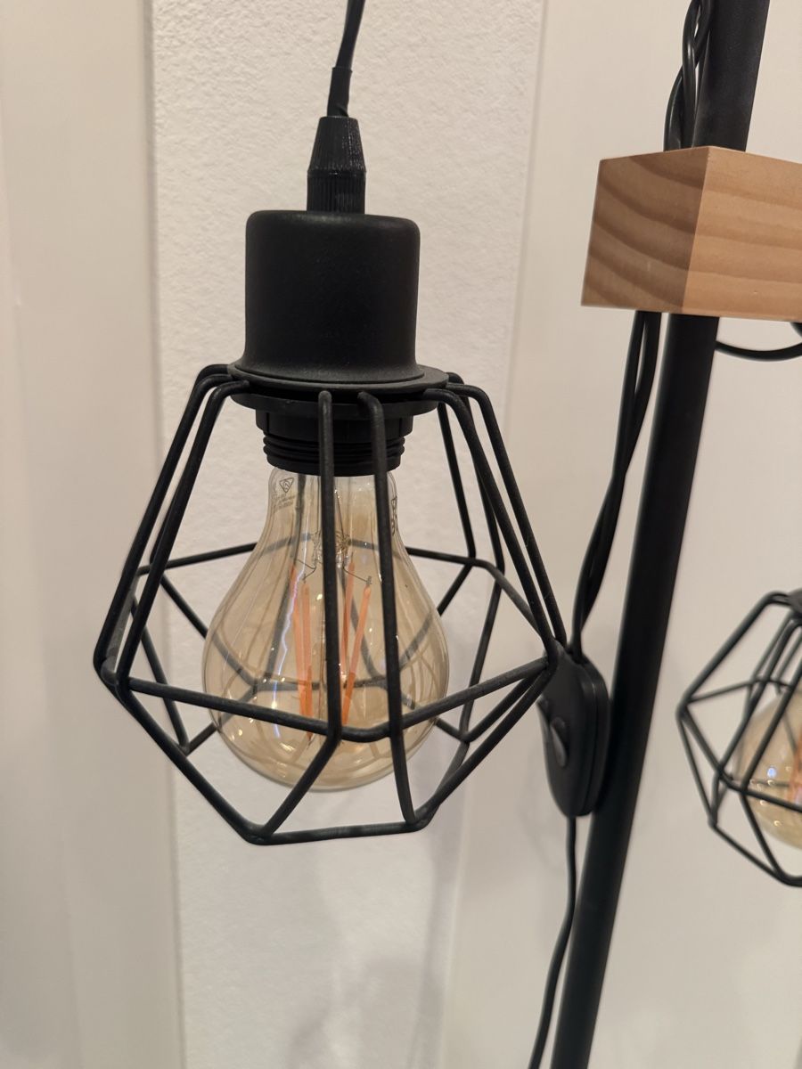 Lampen: Stehlampe – Gebraucht aus Emmetten von cat_7fvq 3