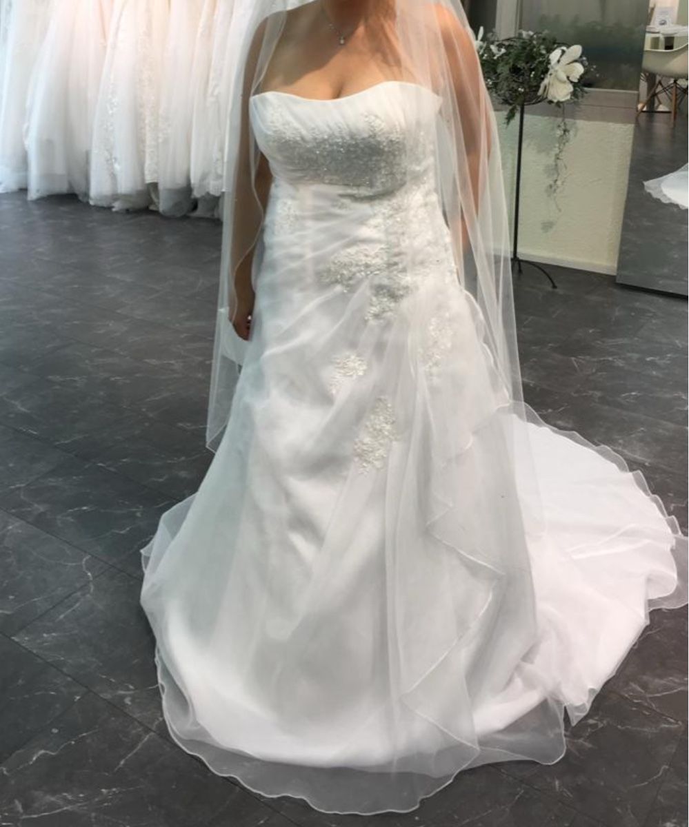 Vestiti: NEU Brautkleid Gr. 42/44 mit Spitze – Nuovo e nell'imballaggio originale da Thal venduto da MissPalomitas 1