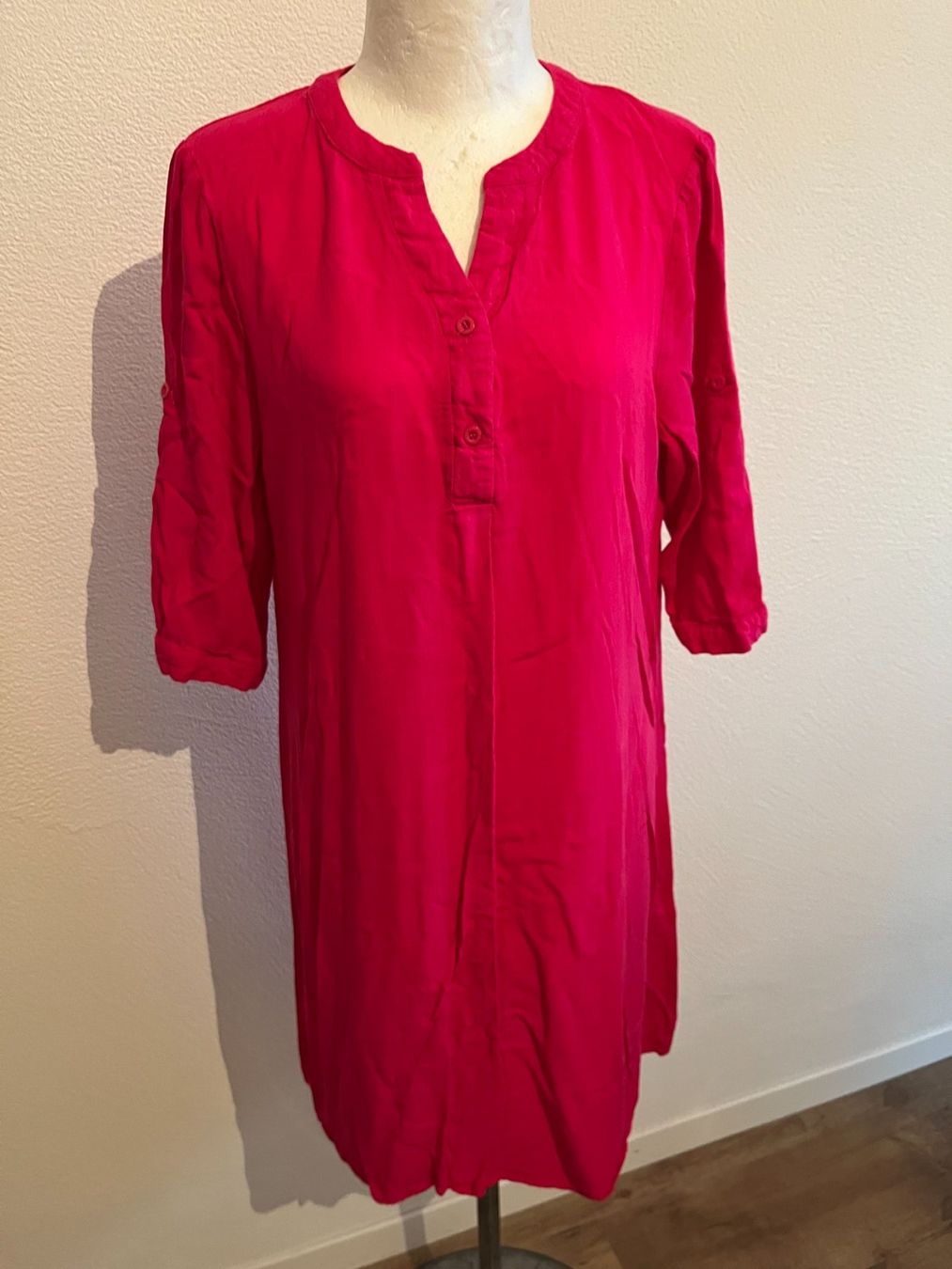 Kleider: Angenehmes Kleid, Viskose, NEU, Einheitsgr. , NP 79.- – Neu (gemäss Beschreibung) aus Altendorf von Beauty_Girl83