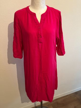 Angenehmes Kleid, Viskose, NEU, Einheitsgr. , NP 79.-