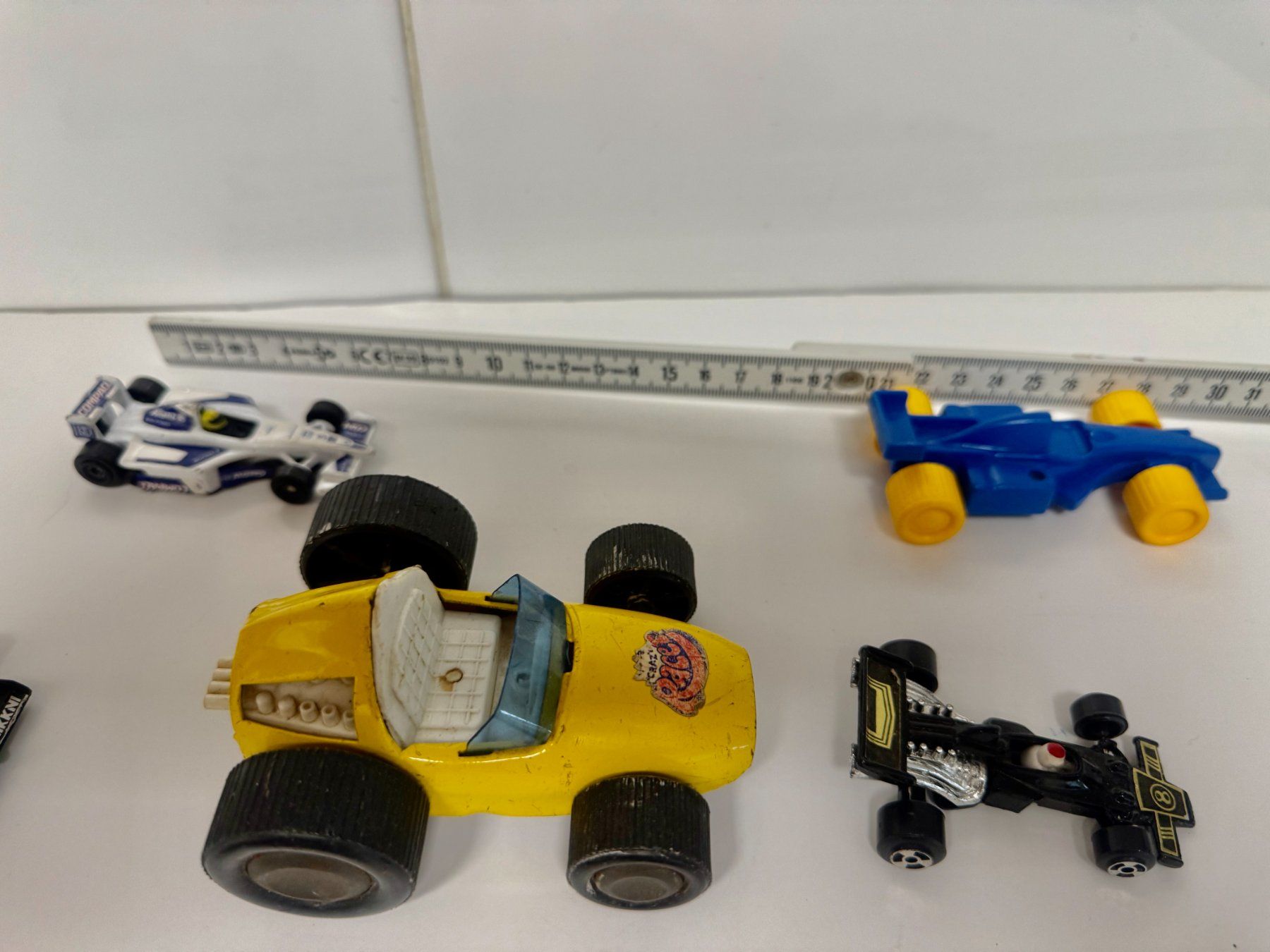 Modellini d'auto: Rennwagen Konvolut Metall - Kunststoff 242 – Usato da Kerzers venduto da tisyayasuBE 4