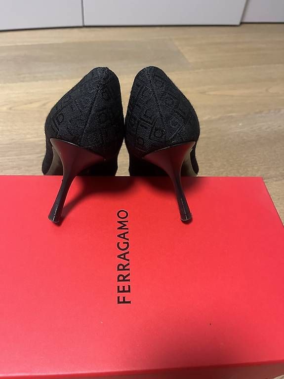 Damenschuhe: Salvatore Ferragamo  Pumps 8.5  – Gebraucht aus zug von Daniil23 1