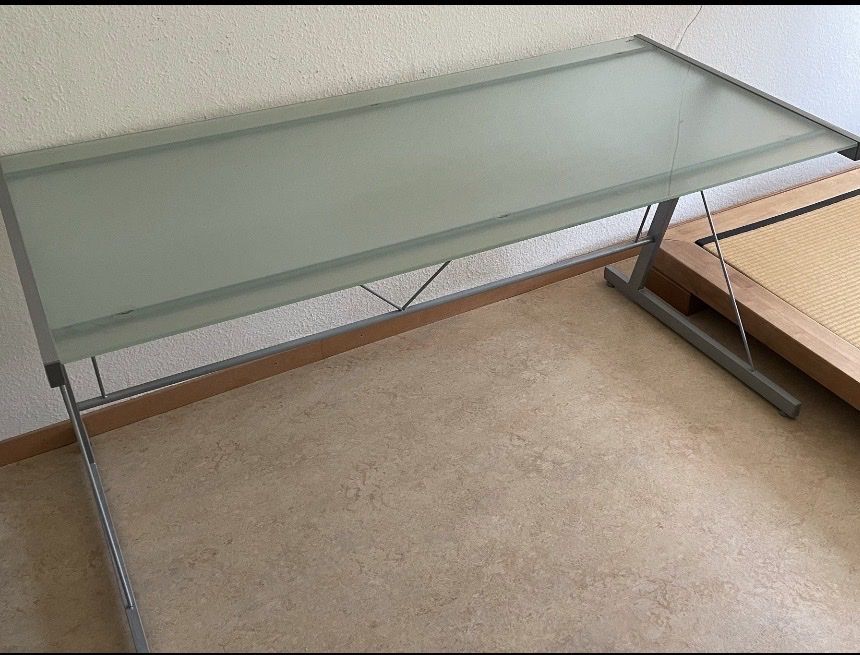 Scrivanie: Bürotisch mit Glasplatte – Usato da Zürich venduto da Adr_Elperuano 1