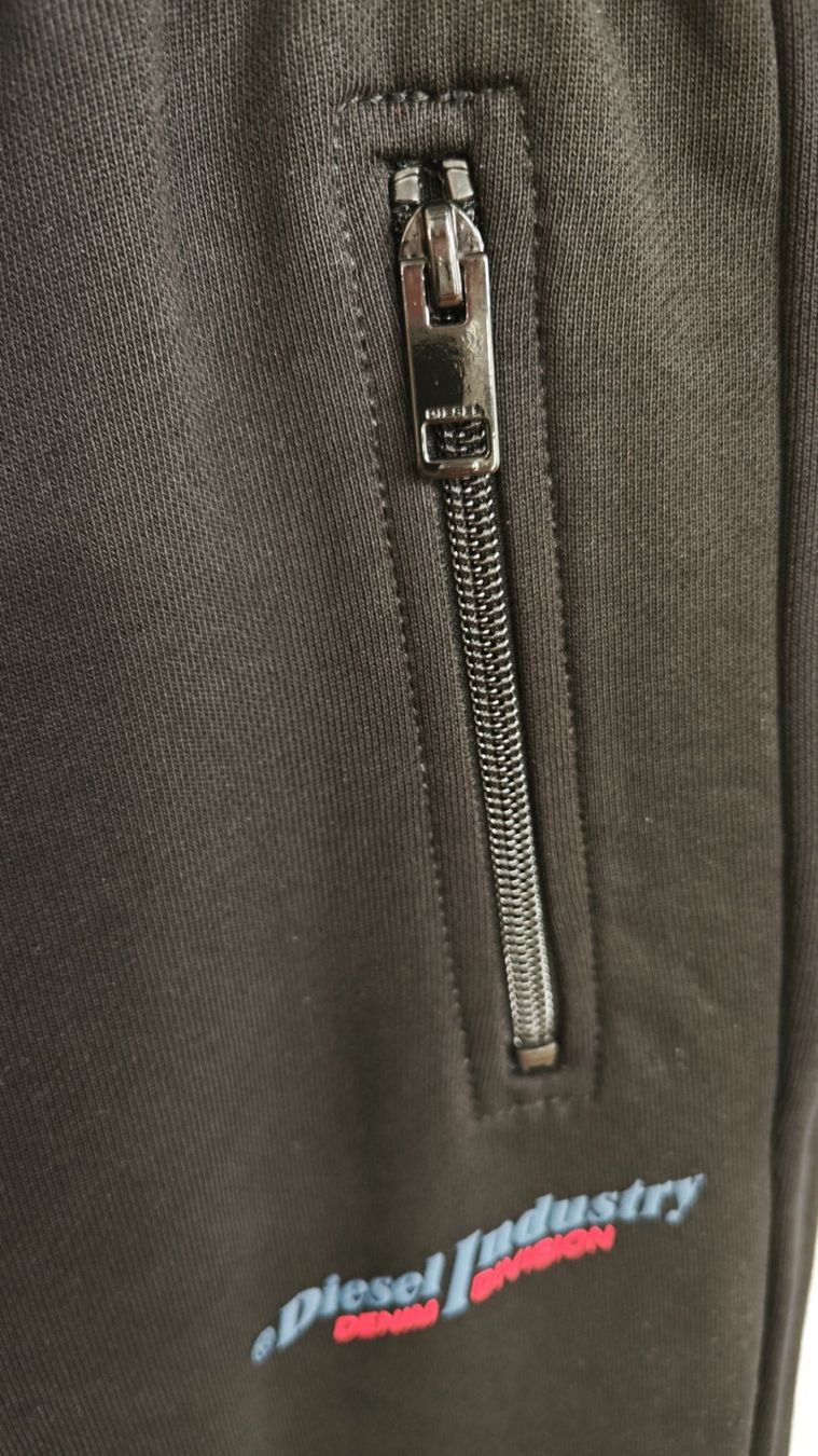 Diesel Hosen: Jogginghose – Neu (gemäss Beschreibung) aus Burgdorf von nas_65x9 3