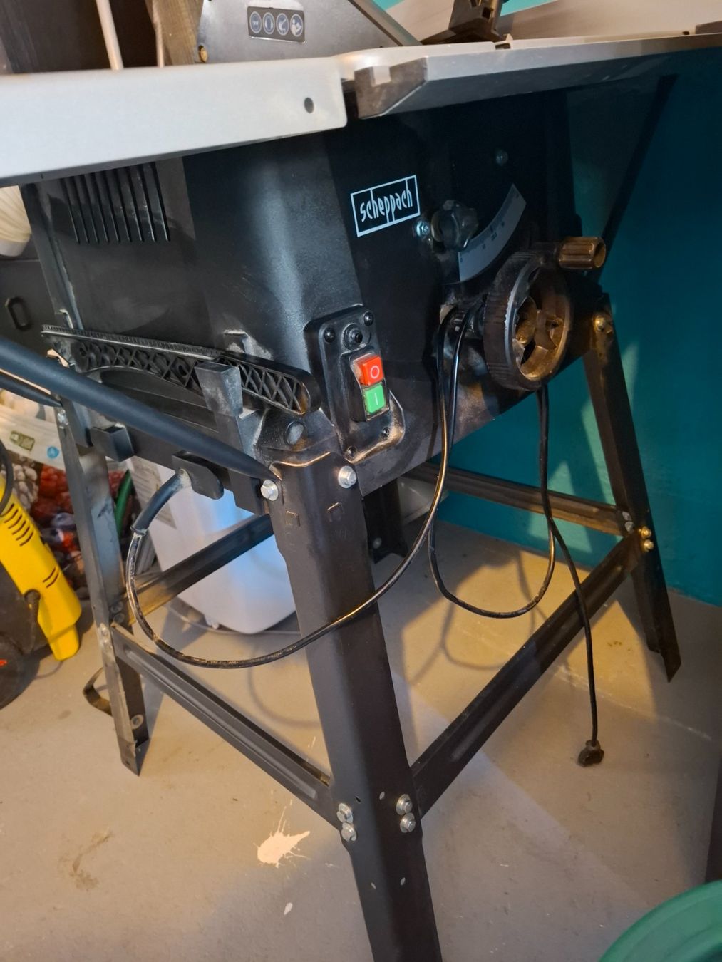 Scheppach Sägen: Scheppach Tischkreissäge HS100S 2000W mit Untergestell – Gebraucht aus Hunzenschwil von Fluz 5